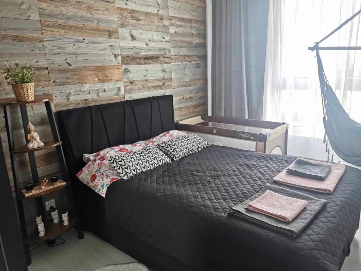 Apartament Przy Bursztynowym Stadionie Gdańsk Buitenkant foto