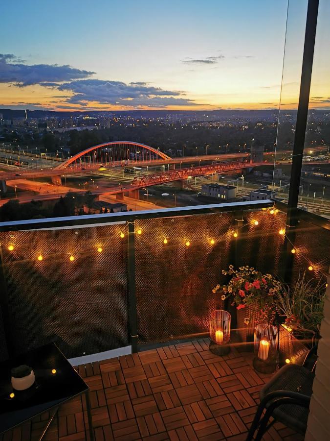 Apartament Przy Bursztynowym Stadionie Gdańsk Buitenkant foto